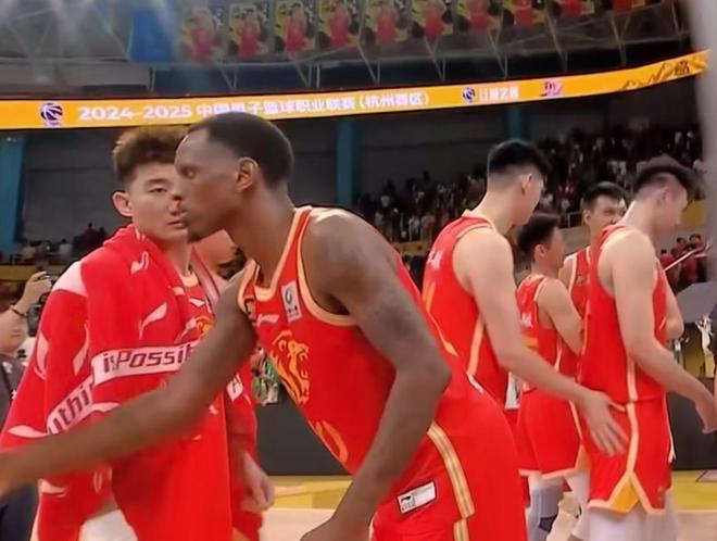 CBA季后赛半决赛G1：广厦主场109-90大胜辽宁，王博战术完胜杨鸣
