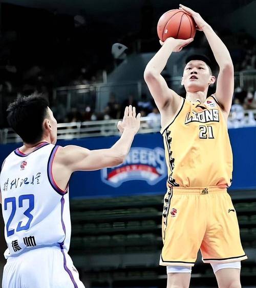 辽宁队CBA半决赛惨败广厦队，进攻乏力防守漏洞成输球主因
