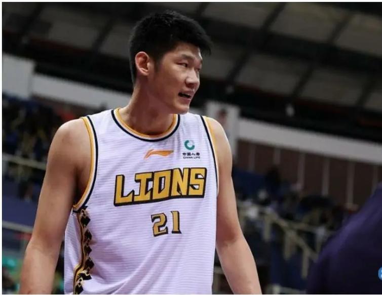 CBA季后赛半决赛广厦大胜辽宁19分 小巴里-布朗24+6胡金秋高效表现