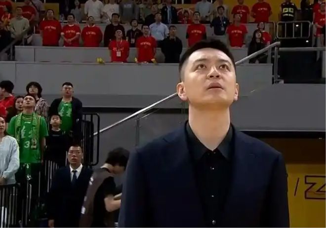 CBA季后赛半决赛G1：广厦主场109-90大胜辽宁，杨鸣战术失误导致辽宁防守崩溃