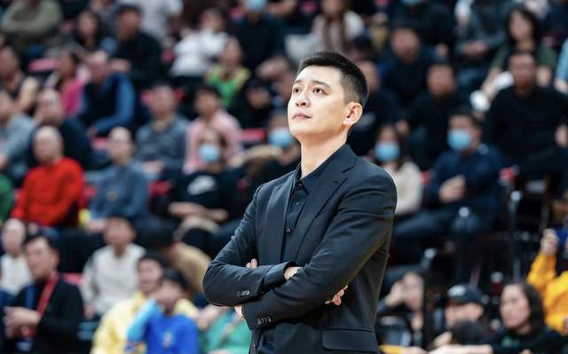 CBA季后赛辽宁0-1落后广厦，杨鸣赛后淡定谈心态与战术调整