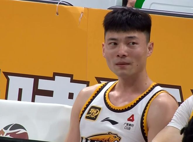 辽宁队爆冷大败广厦队19分，大比分0-1落后，广厦队取得晋级先机