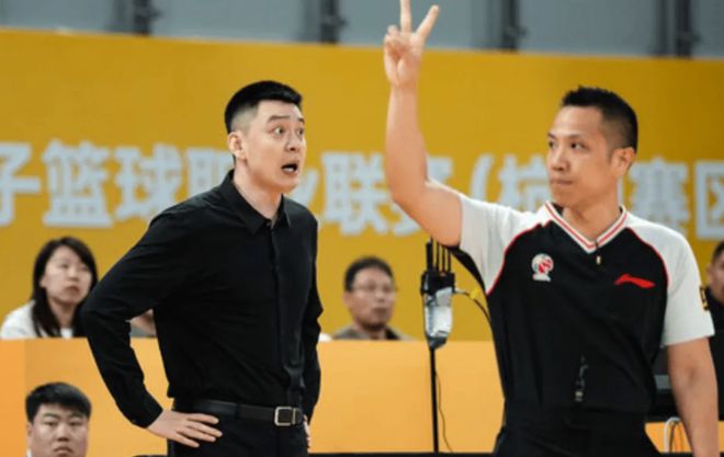 辽宁队爆冷大败广厦队19分，大比分0-1落后，广厦队取得晋级先机
