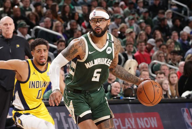 NBA季后赛雄鹿主场强势反弹 特伦特37分助球队扳回一城