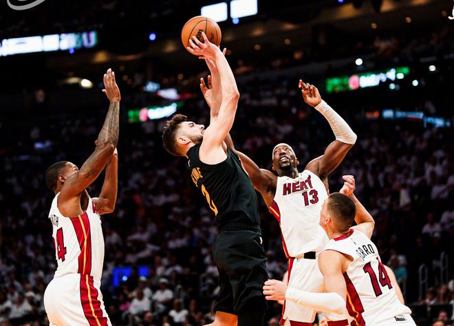 NBA季后赛前瞻：骑士97.8%概率晋级 热火或今夏全力追求杜兰特