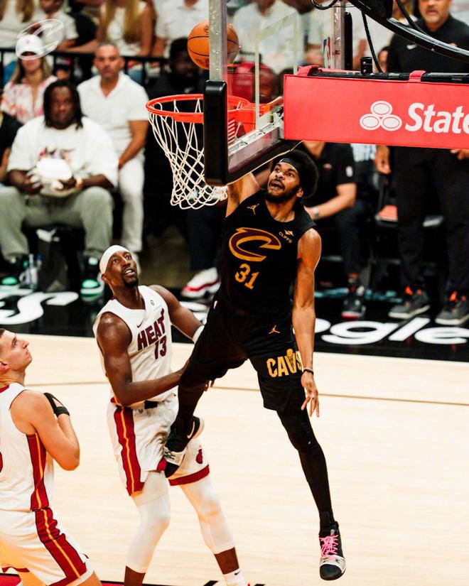 NBA季后赛G3：骑士客场大胜热火40分 3-0领先展现统治力
