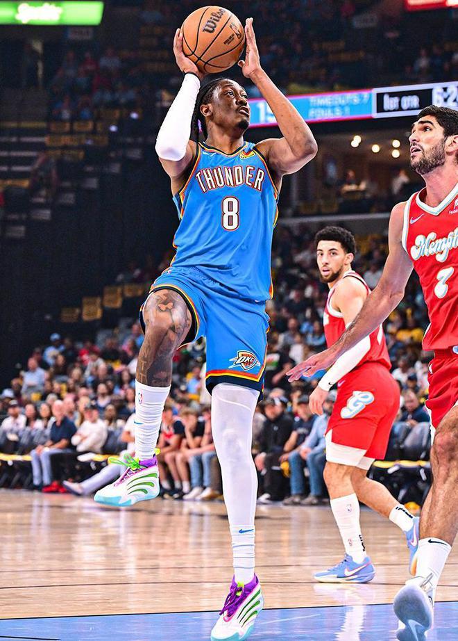 NBA季后赛雷霆4-0横扫灰熊晋级西部半决赛 亚历山大38分领衔