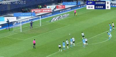大连英博1-1战平深圳新鹏城，保级关键战遗憾丢分，裁判执法引争议