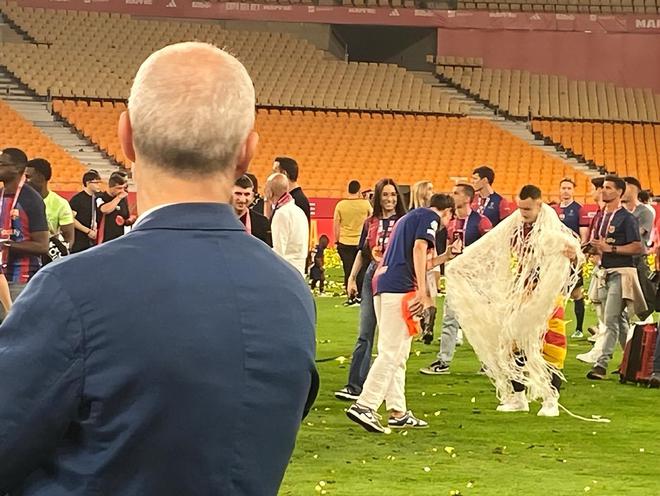 巴萨3-2绝杀皇马时隔四年再夺国王杯冠军 弗里克激活众将冲击三冠王
