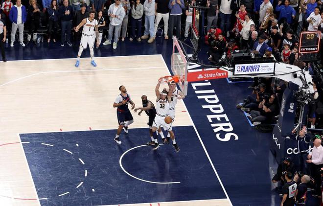 NBA季后赛G4快船VS掘金：戈登压哨绝杀助掘金2-2扳平大比分