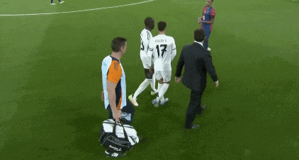 巴萨3-2绝杀皇马夺国王杯冠军 孔德加时赛远射制胜