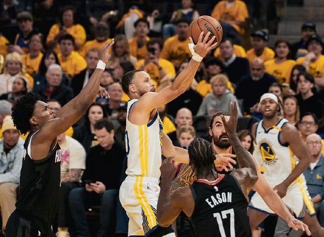 NBA季后赛最新战况：雷霆横扫灰熊晋级 库里里程碑勇士胜火箭