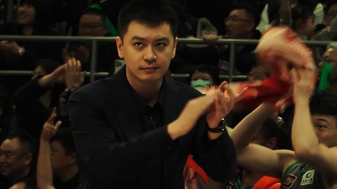 辽篮半决赛首战惨败广厦队，杨鸣承诺第二场将做出改变