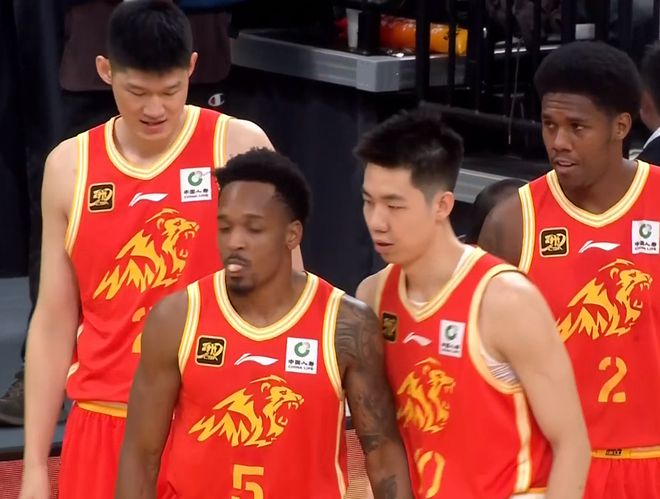 CBA 半决赛：广厦队主场 1-0 领先辽宁队，赛前不被看好却大获全胜