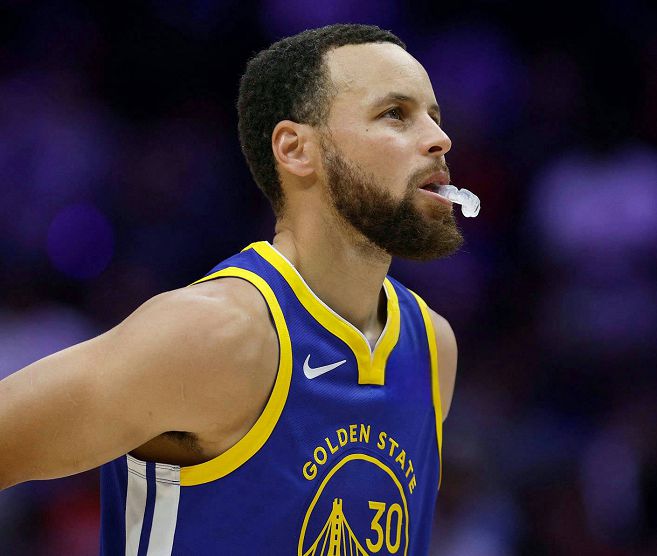 NBA 季后赛火箭与勇士第 3 回合较量：勇士残阵险胜火箭