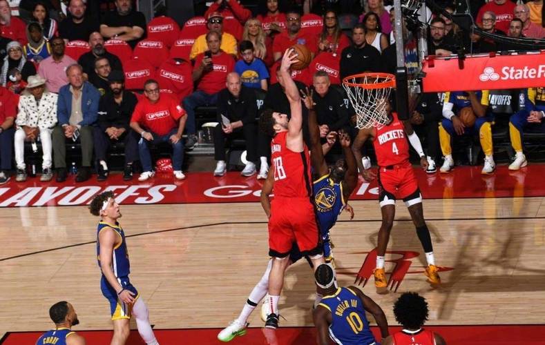 NBA 季后赛火箭与勇士第 3 回合较量：勇士残阵险胜火箭