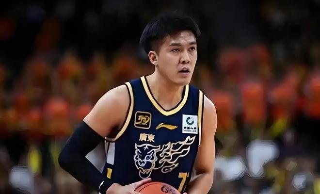 4月27日CBA季后赛激战正酣，广东队动态及黄荣奇赴美特训受关注