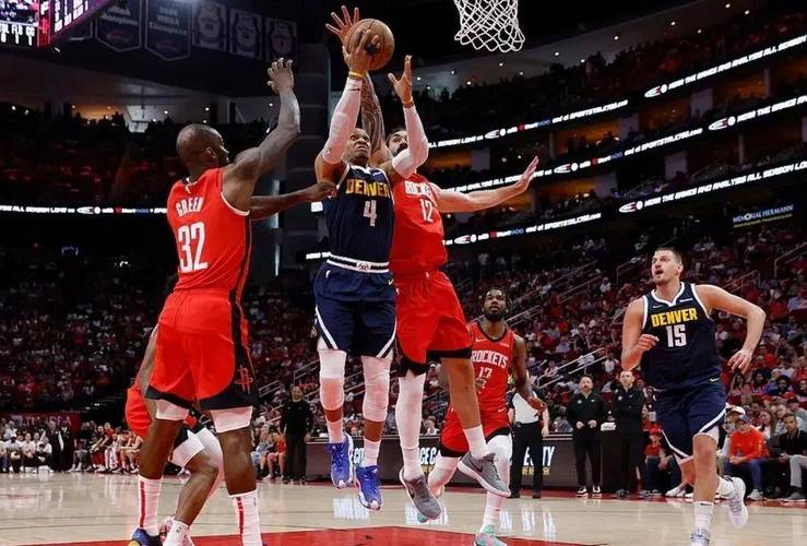 NBA 季后赛掘金险胜快船扳平比分，巴图姆表现下滑