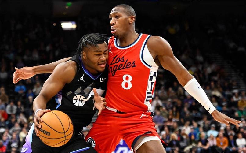 NBA 季后赛掘金险胜快船扳平总比分，克里斯 - 邓恩表现不佳