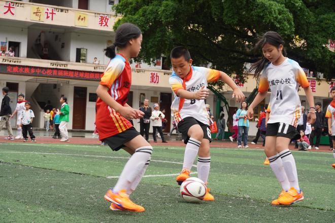 2024 - 2025年贵州省榕江县各校足球赛事精彩瞬间全记录
