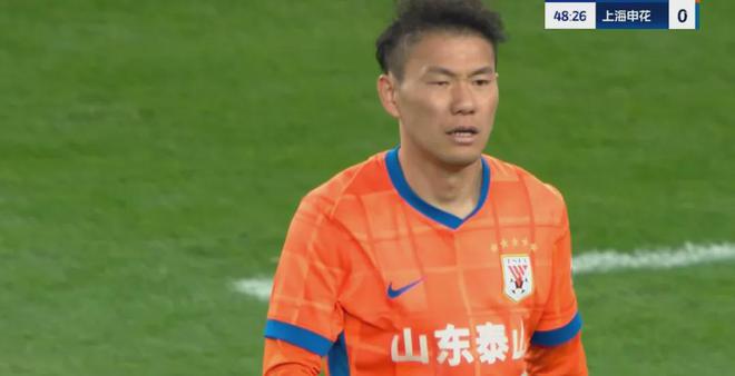 0-1负申花泰山队两连败，争冠大门刚开不久却基本关上