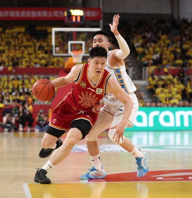 4月27日北京男篮vs山西男篮赛况：陈盈骏关键三分助北京先下一城