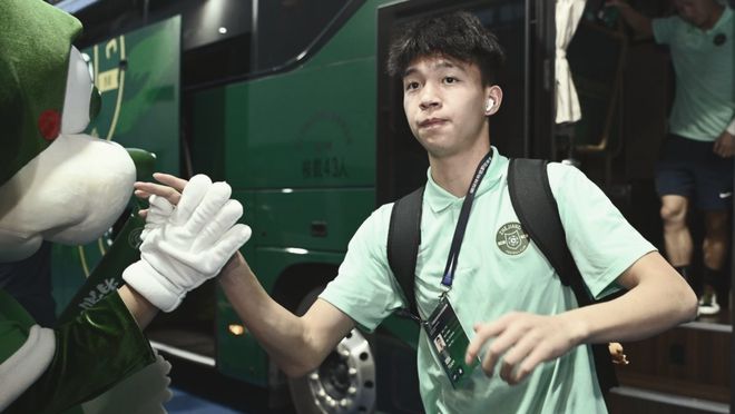 U19联赛王钰栋闪耀，中国足球造神背后青训贫瘠之殇