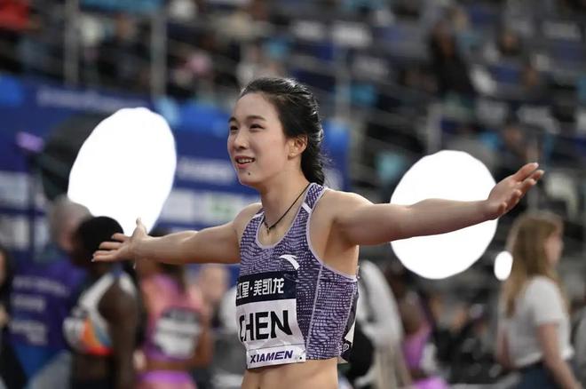 体育界大事件！足球巴萨三杀皇马夺冠，田径陈妤颉破亚洲少年纪录
