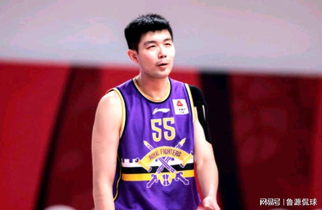 CBA诸强激战季后赛，山东高速男篮因管理层迷操作成冤种俱乐部