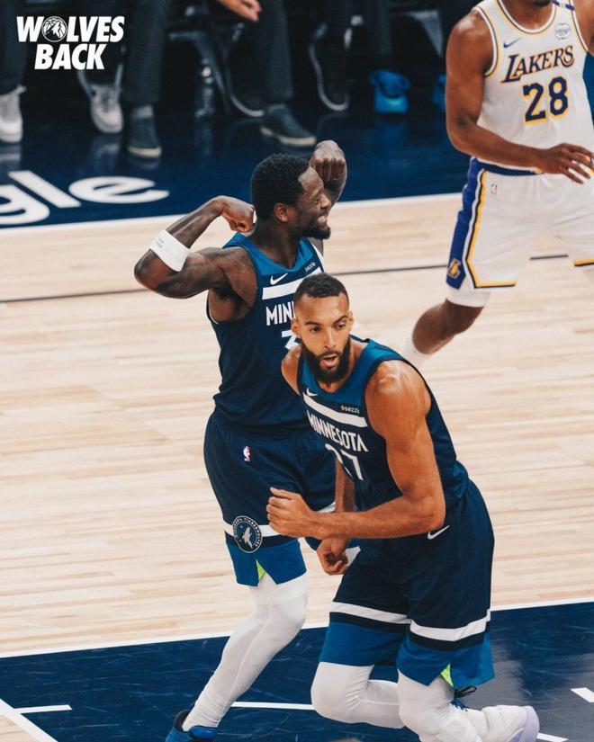 4月28日NBA季后赛G4：森林狼116-113击败湖人 大比分3-1领先