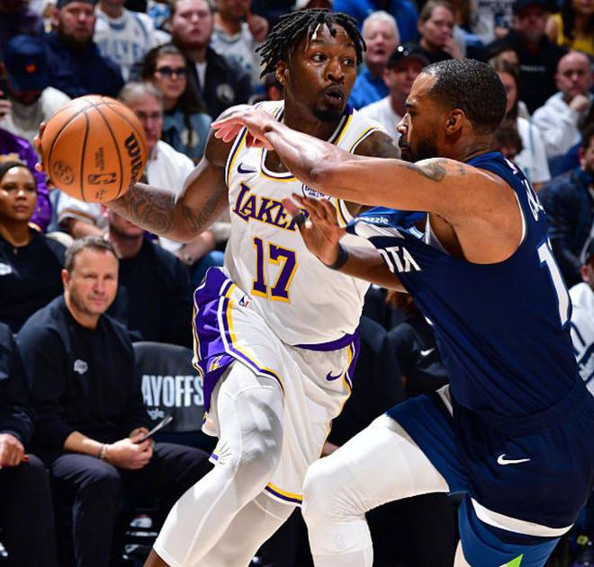 4月28日NBA季后赛西部首轮第四回合：湖人1-3落后命悬一线