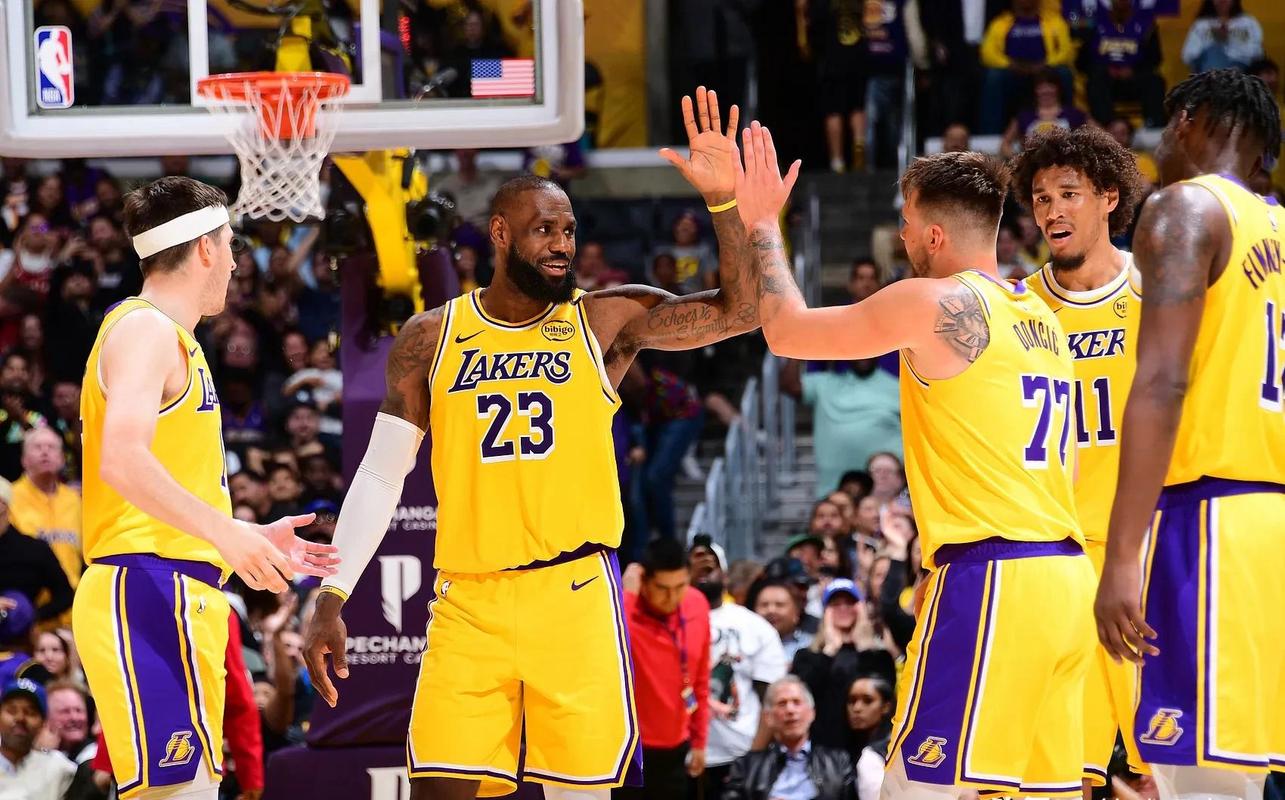 4月28日NBA季后赛西部首轮第四回合：湖人1-3落后命悬一线
