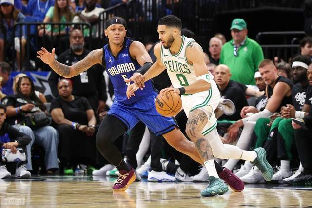 4月28日NBA季后赛G4：凯尔特人客场险胜魔术 大比分3-1领先