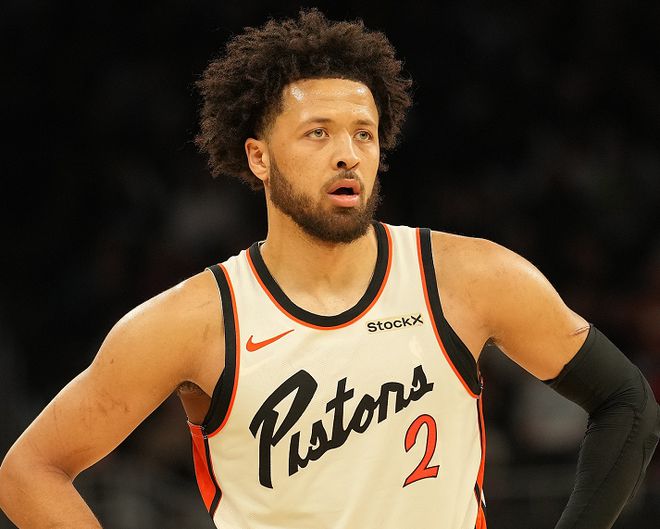 NBA 季后赛：尼克斯客场险胜活塞，活塞 1-2 落后痛失好局
