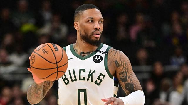 当地时间周日晚NBA季后赛：利拉德第二节因伤无奈退场
